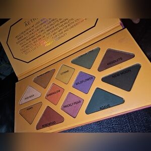 Aether Eyeshadow Palette - Vibrant Multi-Color